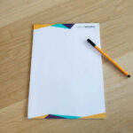 Briefpapier-op-tafel.jpg